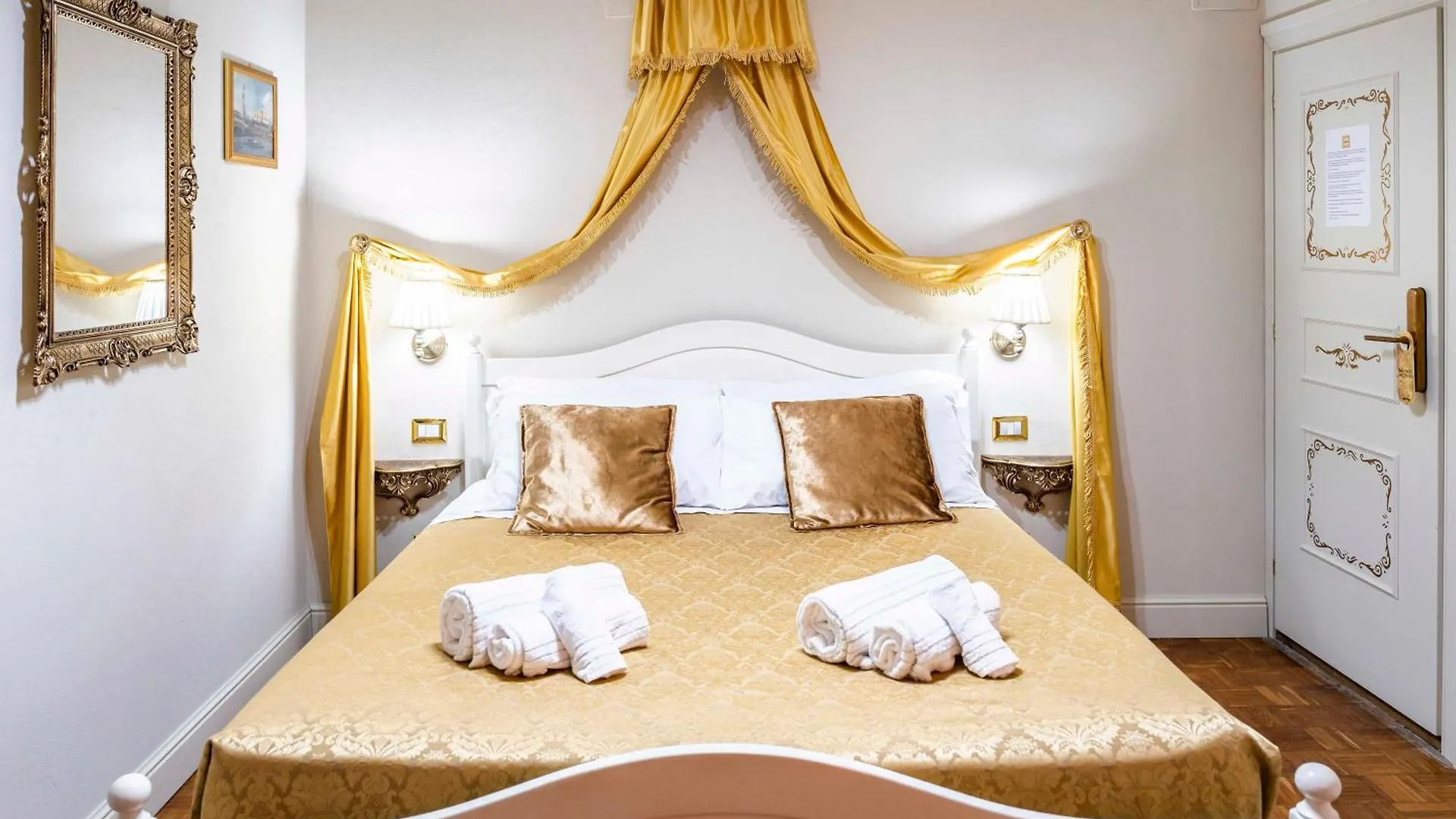 Palazzo Titti Rialto Suites Venice 0*,