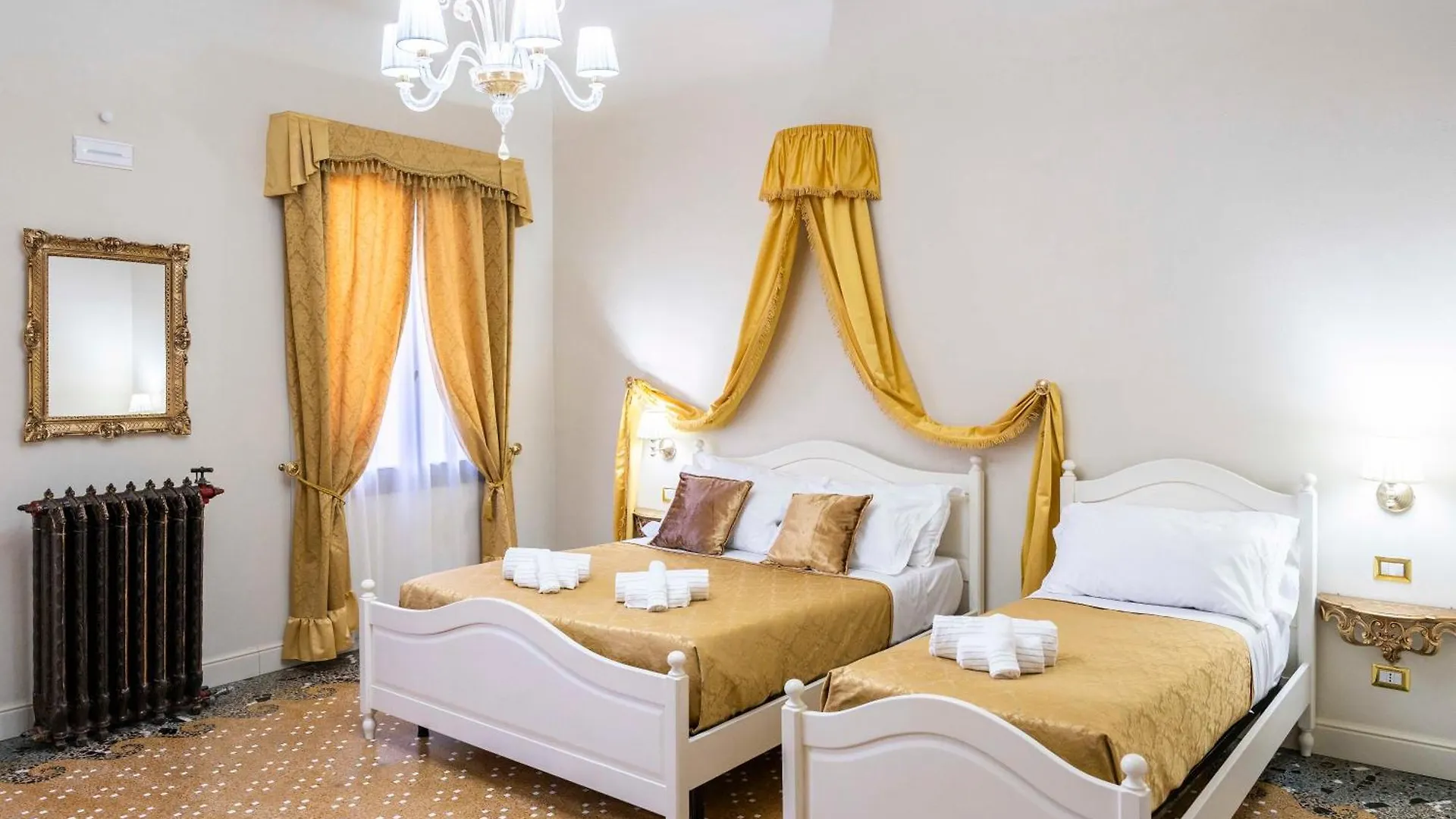 Palazzo Titti Rialto Suites Venice Guest house