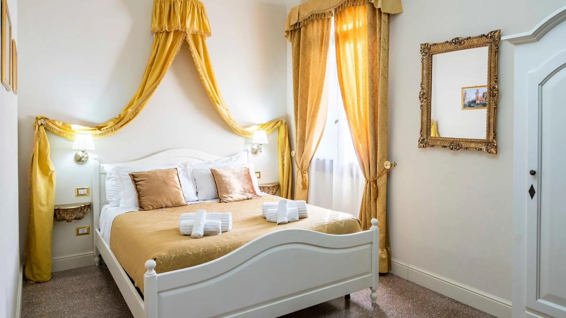 Palazzo Titti Rialto Suites Venedig