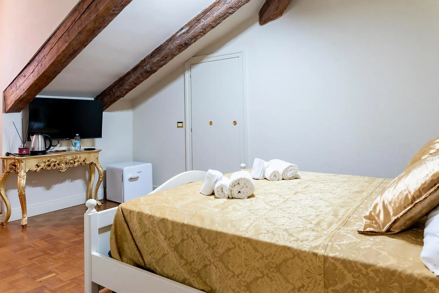 Palazzo Titti Rialto Suites Venedig
