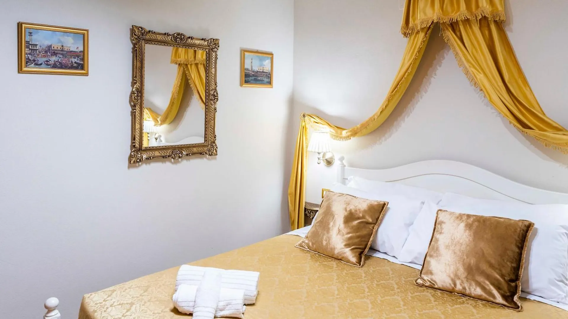 Palazzo Titti Rialto Suites Venedig Italien