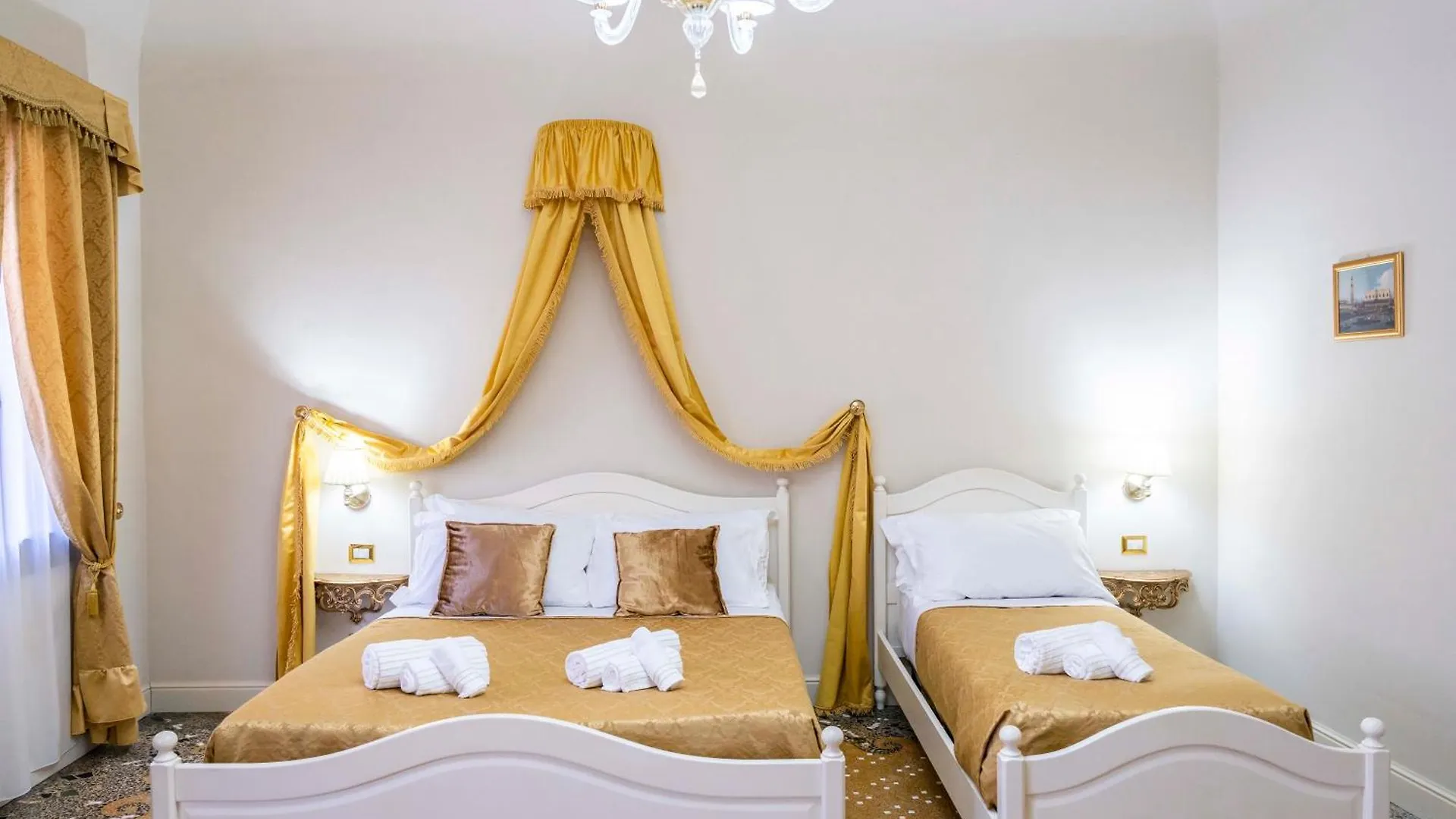 Palazzo Titti Rialto Suites Venedig 0*,  Italien